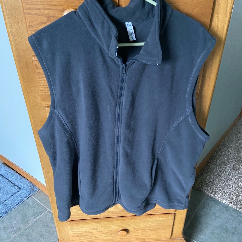 Great Northwest Woman’s Vest